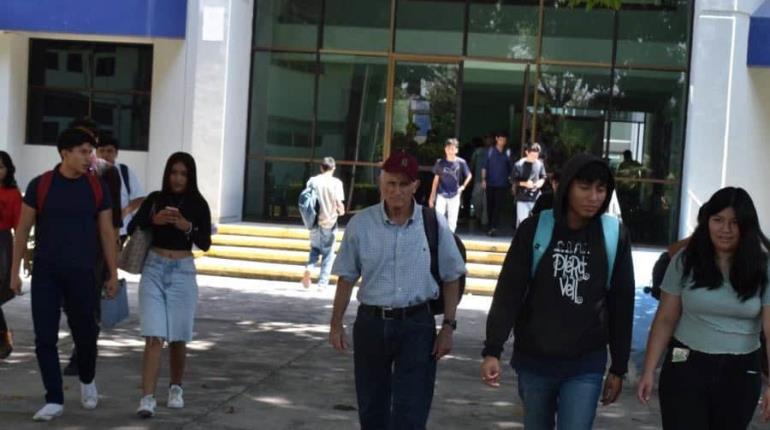 ¡Nunca es tarde para estudiar! Don Rafael de 79 años inicia estudios en el Tecnológico de Villahermosa