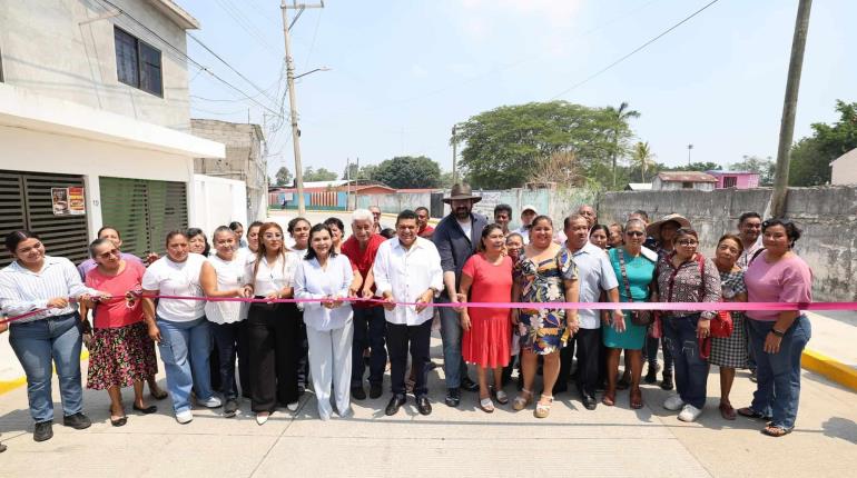 May y Osuna inauguran obras en la colonia Gaviotas Norte
