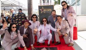 Los Bukis reciben su estrella en el Paseo de la Fama de Hollywood