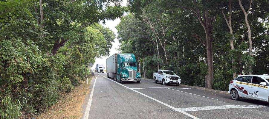 Tras 17 horas reabren circulación total en la Coatzacoalcos-Villahermosa luego de explosión de pipa