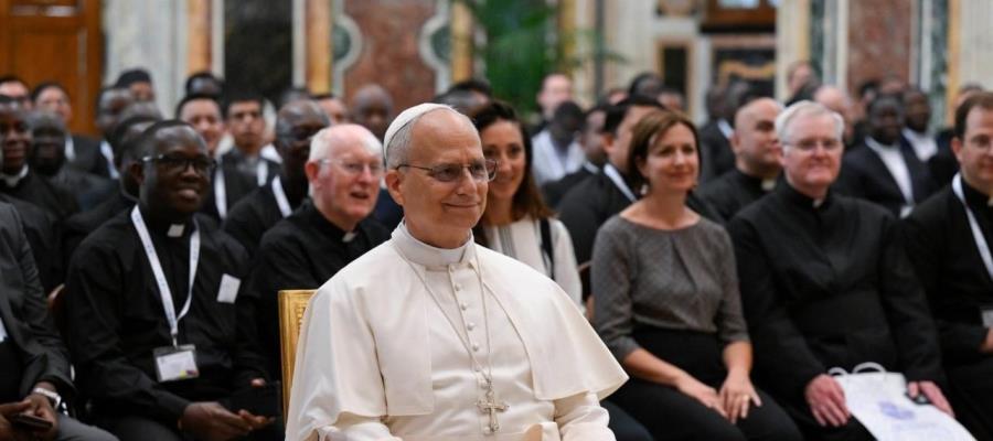 "Esfuerzos por la paz son más necesarios que nunca": León XIV "Esfuerzos por la paz son más necesarios que nunca": León XIV