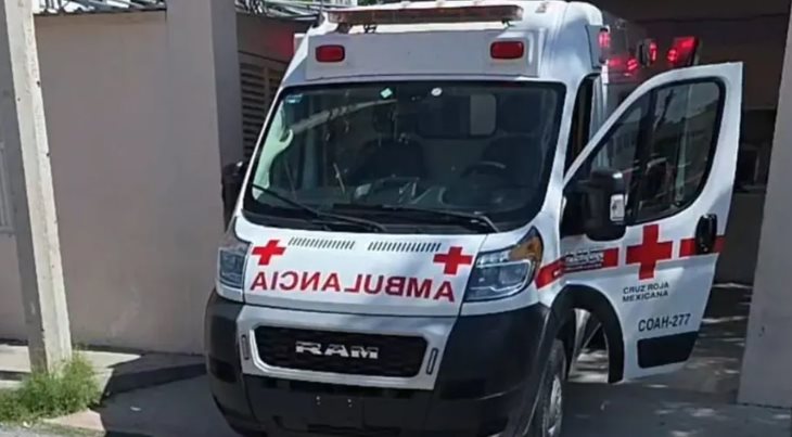 Serpiente de cascabel muerde a menor de 8 años cuando jugaba en el patio de su casa en Coahuila