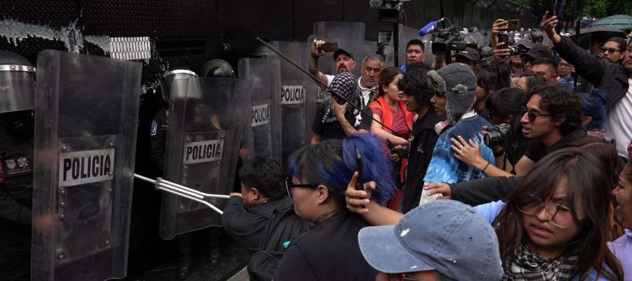 Tercera protesta contra la gentrificación arranca con enfrentamiento en la CDMX Tercera protesta contra la gentrificación arranca con enfrentamiento en la CDMX