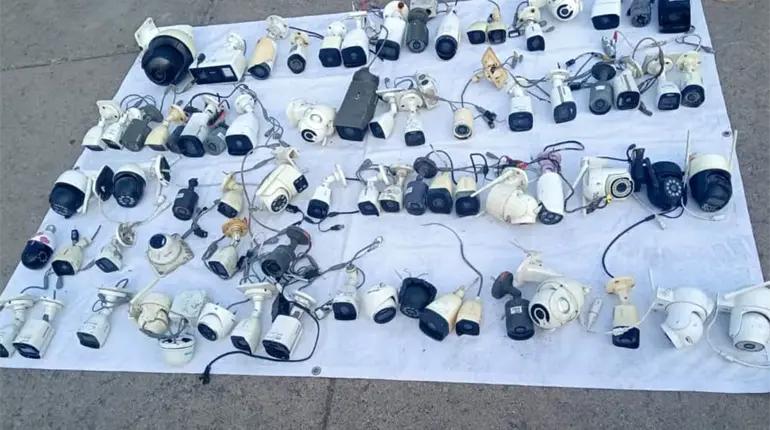 Quitan 75 cámaras "parásitos" en Indeco y Villa las Flores; oposición lo cuestiona