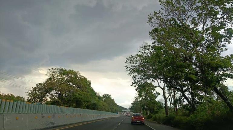 Lluvias puntuales y ambiente caluroso se espera este lunes en Tabasco: SMN