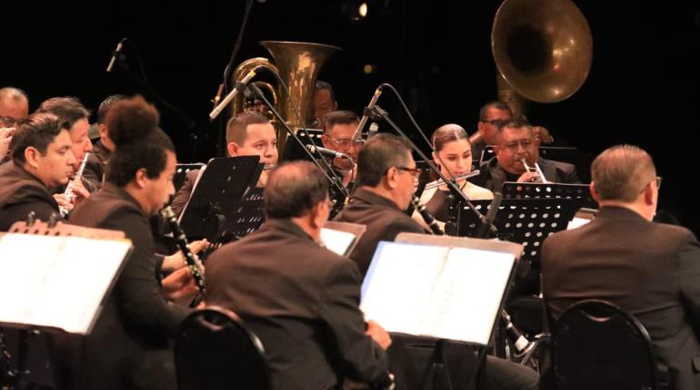 Se presenta la banda de músicos del Gobierno del Estado, ahora como banda sinfónica