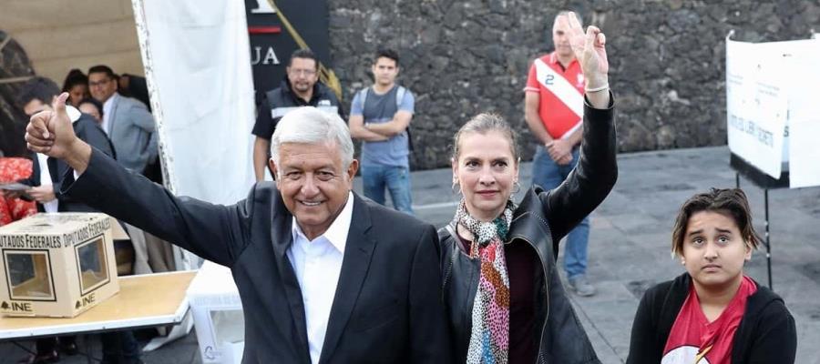 Esposa de AMLO y su hijo cambiarían residencia a España; Jesús estudiará Derecho en la Complutense Esposa de AMLO y su hijo cambiarían residencia a España; Jesús estudiará Derecho en la Complutense
