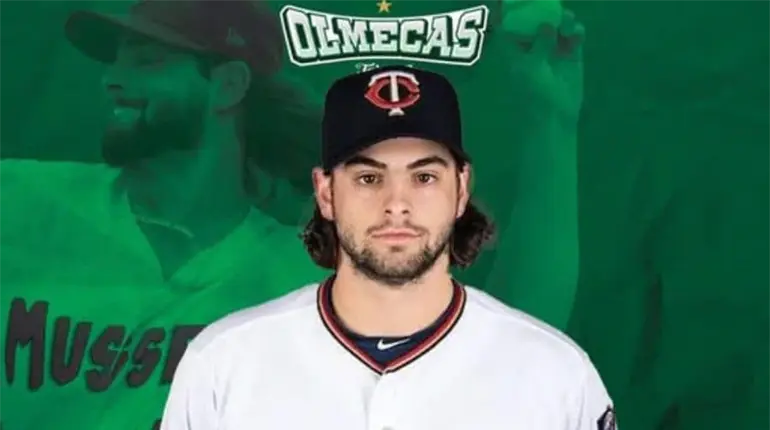 Anuncia Olmecas al zurdo Denny Bentley como nuevo lanzador
