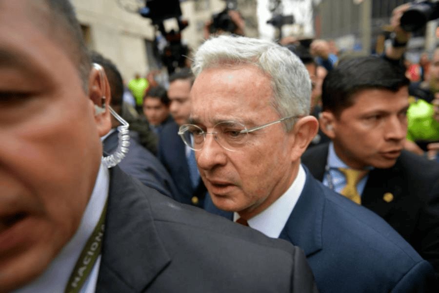 Expresidente colombiano es declarado culpable de soborno a testigos Expresidente colombiano es declarado culpable de soborno a testigos