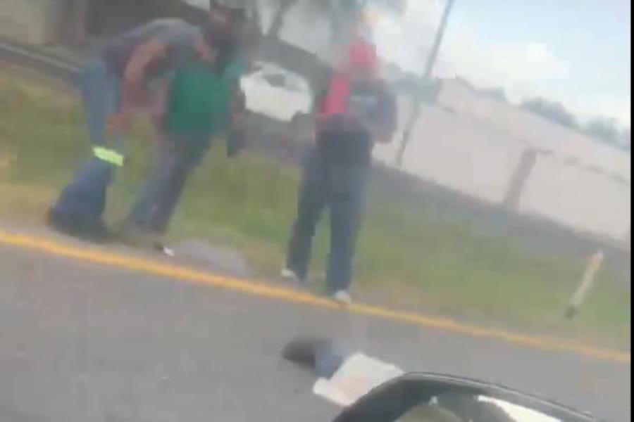 Muere hombre tras ser atropellado en la Villahermosa-Cárdenas Muere hombre tras ser atropellado en la Villahermosa-Cárdenas