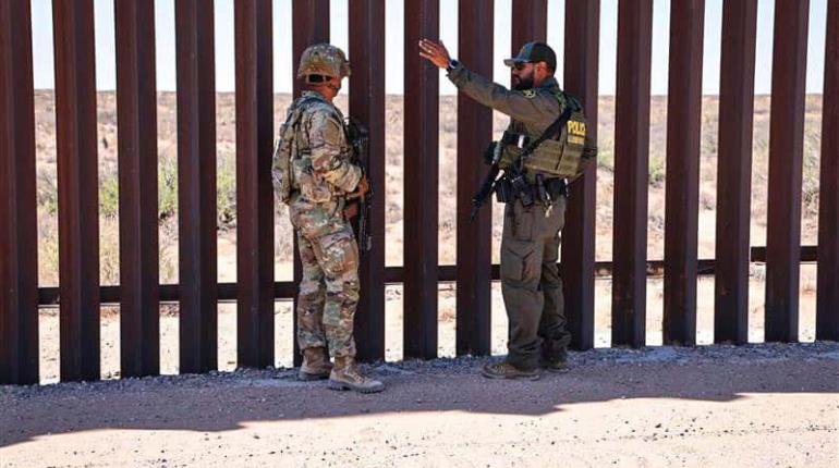 Zar fronterizo de EE. UU. amenaza con "borrar a cárteles de la faz de la Tierra"