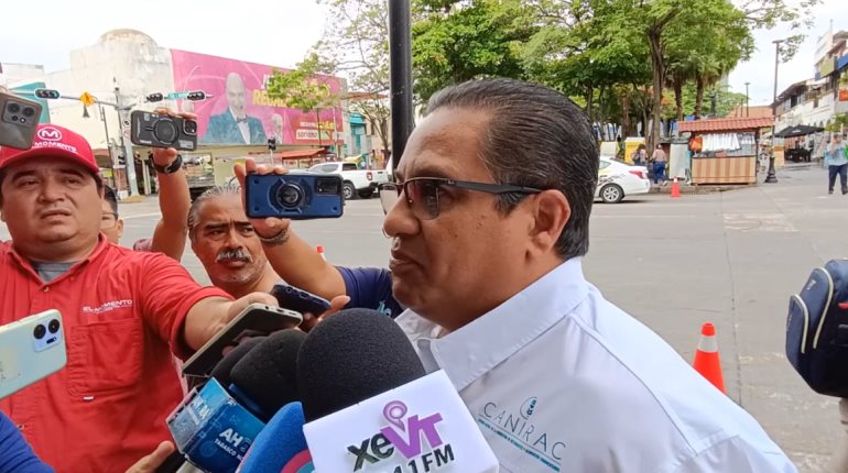 "Se comienza a ver un poco de luz en el camino" dice Canirac; ve más afluencia de comensales