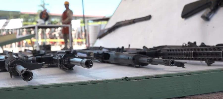 Aseguran vehículo, armas, droga y equipo táctico en Cunduacán
