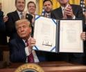 Retrasa Trump una semana la entrada en vigor de aranceles globales