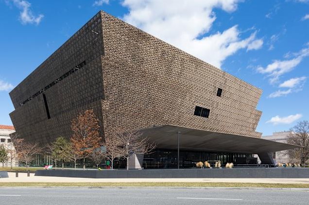 Retiran a Trump de la exhibición sobre juicio político en el museo de historia estadounidense Retiran a Trump de la exhibición sobre juicio político en el museo de historia estadounidense