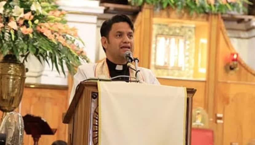 Sacerdote advierte sobre secta de santería activa en Saltillo, Coahuila Sacerdote advierte sobre secta de santería activa en Saltillo, Coahuila