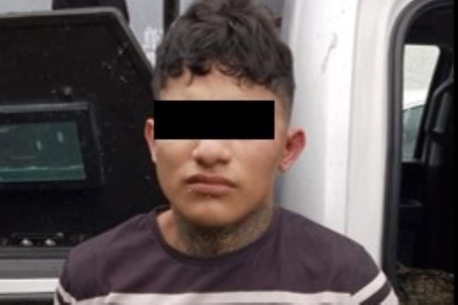 Detienen a narcomenudista en avenida Los Ríos; le aseguran arma de fuego Detienen a narcomenudista en avenida Los Ríos; le aseguran arma de fuego