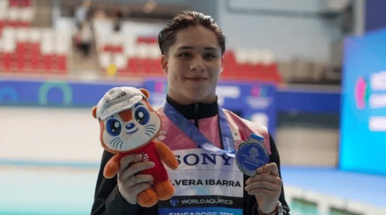 Sheinbaum felicita a Osmar Olvera por oro en Campeonato Mundial de Deportes Acuáticos