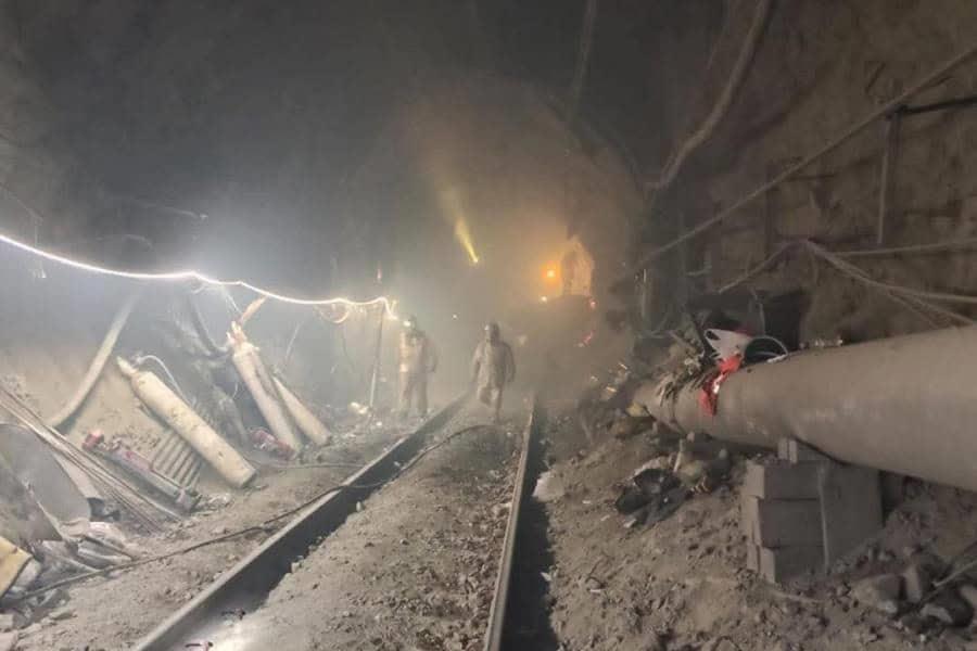 Hallan sin vida a uno de 5 mineros atrapados tras derrumbe de mina de cobre en Chile Hallan sin vida a uno de 5 mineros atrapados tras derrumbe de mina de cobre en Chile