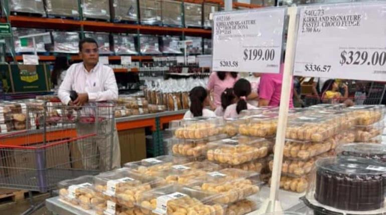 Exhibe Andrade a Selván comprando en Costco; se mofa diciendo que es una "Tienda del Bienestar"