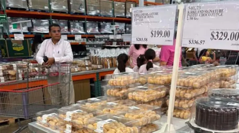 Exhibe Andrade a Selván comprando en Costco; se mofa diciendo que es una "Tienda del Bienestar"