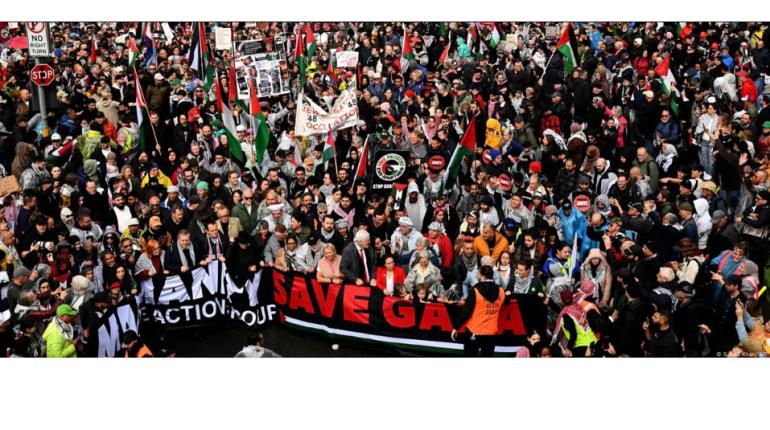 Julian Assange encabeza marcha a favor de Palestina en Sídney