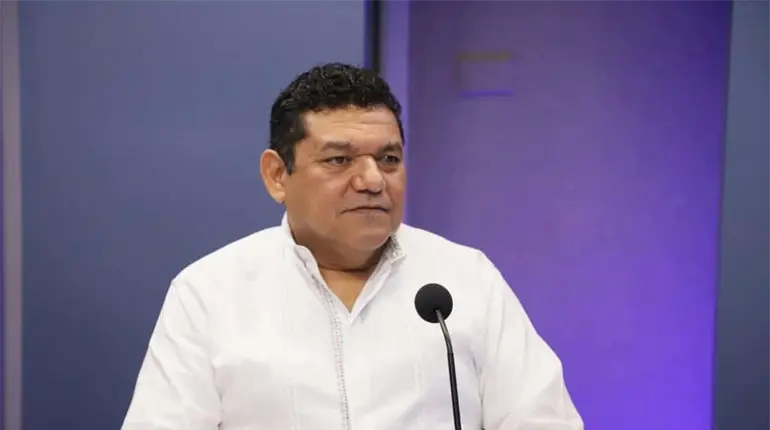 Ubican a May en lugar 31 del ranking nacional de aprobación de gobernadores en encuesta de La Jornada