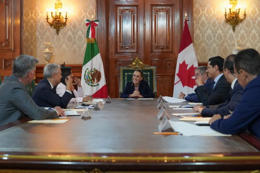 "Fortalecemos la relación entre nuestros países": Sheinbaum recibe a ministros canadienses en Palacio Nacional