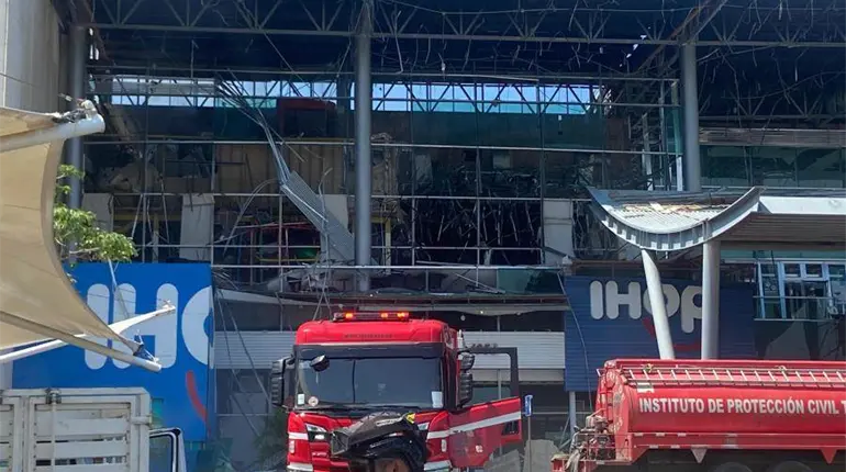 FGE abre carpeta de investigación por explosión en Altabrisa