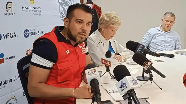 12 de las 21 personas atendidas durante incendio de Altabrisa fueron hospitalizados: Cruz Roja
