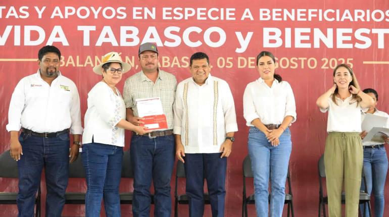 Entrega gobierno 917 medios de pago para ´Sembrando Vida´ estatal en Balancán y Tenosique
