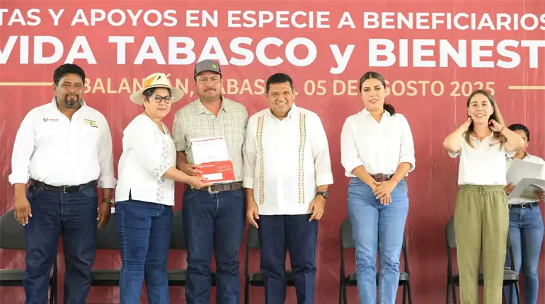 Entrega gobierno 917 medios de pago para ´Sembrando Vida´ estatal en Balancán y Tenosique