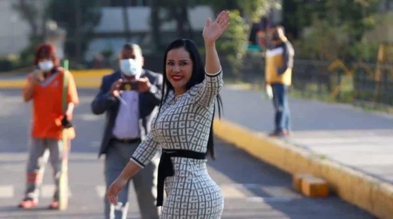 Sandra Cuevas presenta proyecto de nuevo partido; busca jefatura de Gobierno