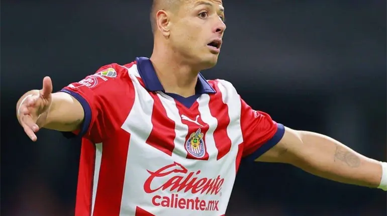 Néstor de la Torre pide la salida de Chicharito Hernández de Chivas