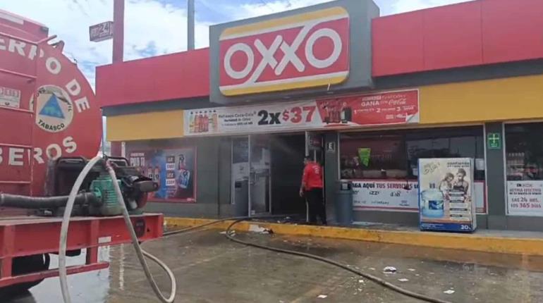 Nueva jornada de asaltos a comercios en Centro; incendian un Oxxo