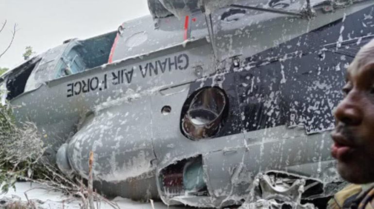Ministro de Defensa y de Ciencia y Tecnología de Ghana, mueren en accidente aéreo junto a 6 personas más