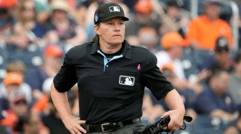 Jen Pawol, se convertirá en la primera mujer umpire en un juego de Grandes Ligas
