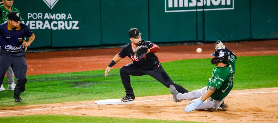Olmecas aprovecha errores de Veracruz para quedarse con el primero de la serie 9-5 Olmecas aprovecha errores de Veracruz para quedarse con el primero de la serie 9-5