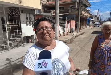 Registros en mal estado, calles rotas y fugas de agua, denuncian vecinos de la 18 de Marzo