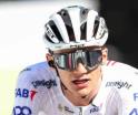 Isaac del Toro cae en recta final de la etapa 1 de la Vuelta a Burgos y termina en lugar 49