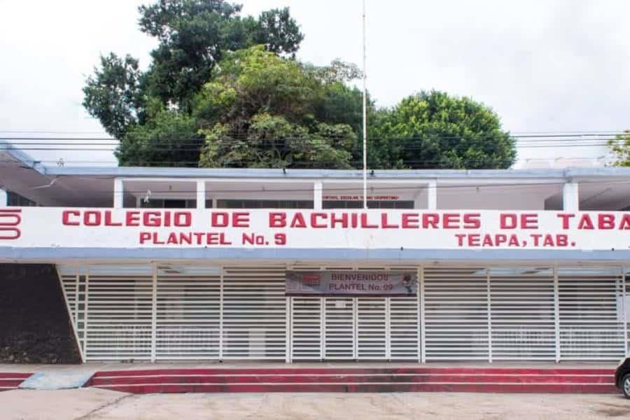 Ofrece Cobatab espacios a estudiantes en las comunidades