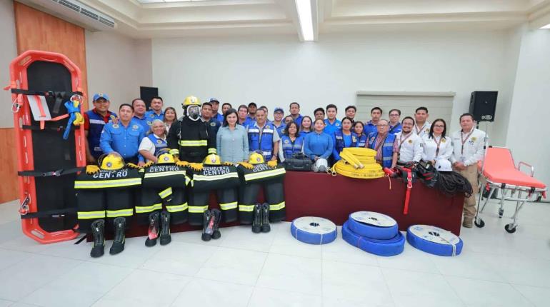 Entregan a Protección Civil de Centro nuevo equipo para atención de emergencias