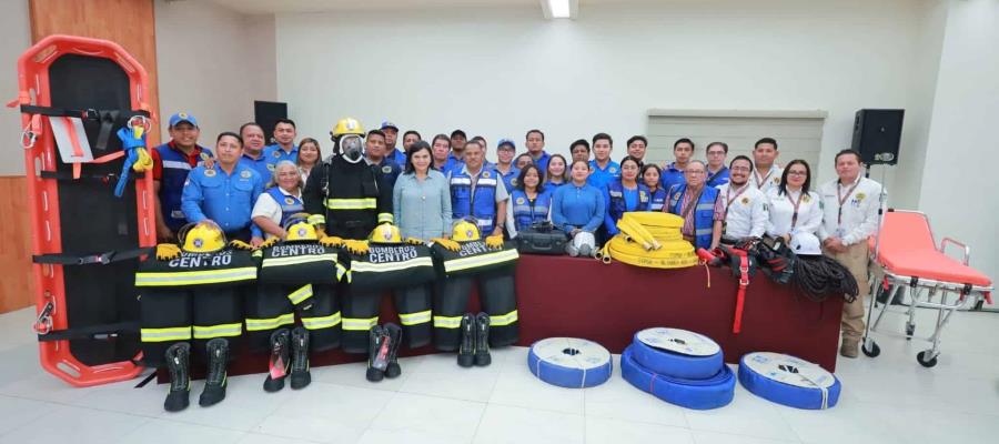 Entregan a Protección Civil de Centro nuevo equipo para atención de emergencias