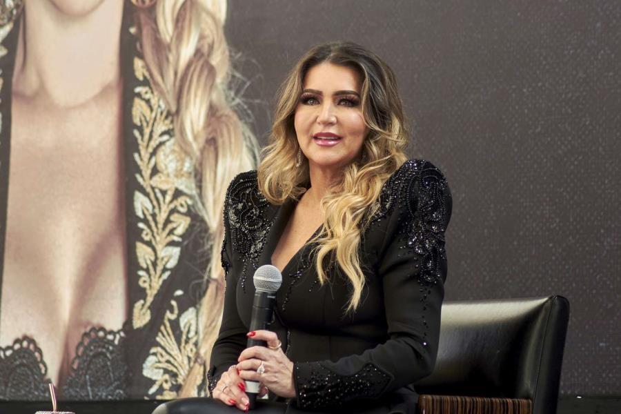 ¡Regresa a la soltería! Alicia Villarreal oficialmente divorciada de Cruz Martínez