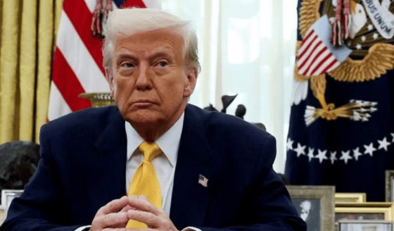 "Queremos proteger a nuestro país"; Trump firma orden ejecutiva para que el Pentágono ataque a cárteles como terroristas