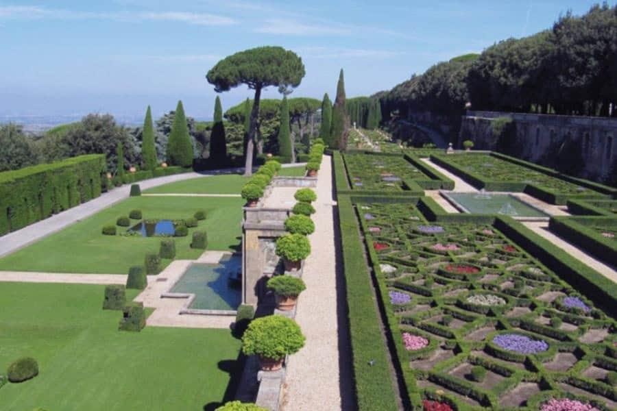 León XIV comerá con 100 personas de bajos recursos en Castel Gandolfo León XIV comerá con 100 personas de bajos recursos en Castel Gandolfo