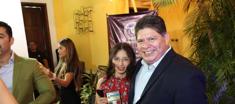 Asociación Nacional de Locutores reconoce a miembros distinguidos y nuevas generaciones Asociación Nacional de Locutores reconoce a miembros distinguidos y nuevas generaciones