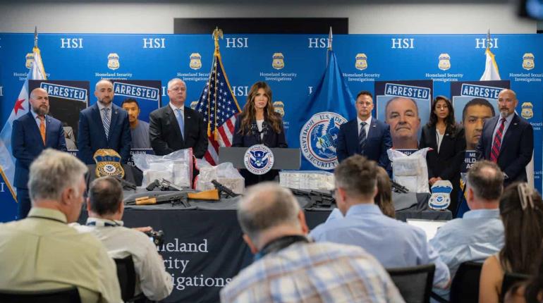 "Más de un millón" de migrantes se fueron de EE. UU. por su cuenta: Noem