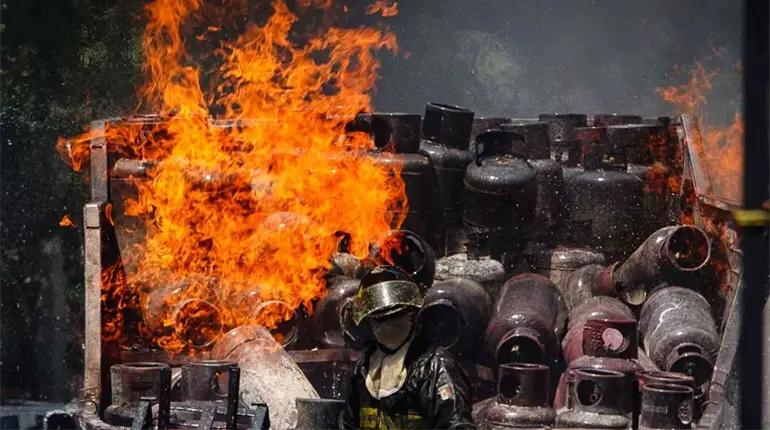 Bomberos atienden al menos 31 intervenciones diarias en CDMX por fugas de gas