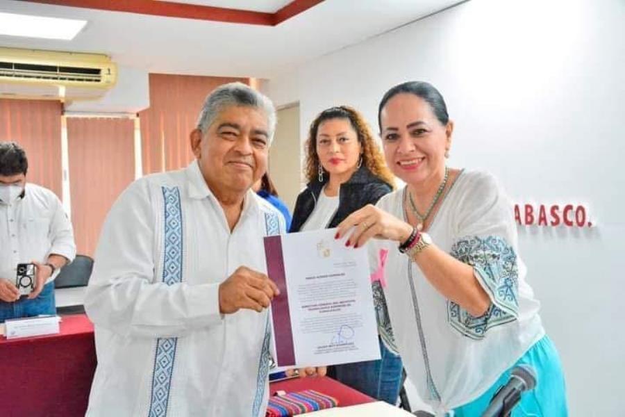 Marchan en apoyo a Jorge Flores, exdirector del Tec de Comalcalco